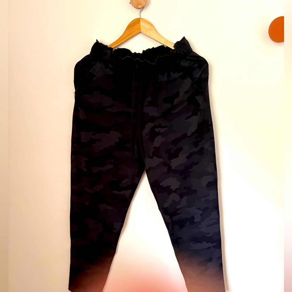 Lululemon Ankle Length Trouser